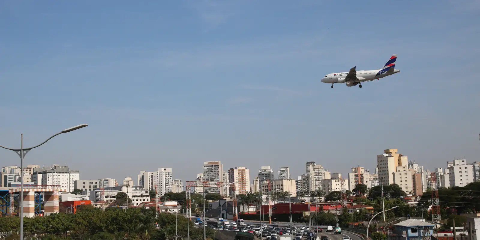 Companhias aéreas terão acesso a crédito para lidar com elevação de custos