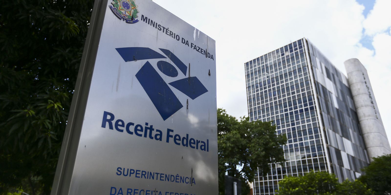 Receita federal alcança marca histórica e supera R$ 278 bilhões em abril