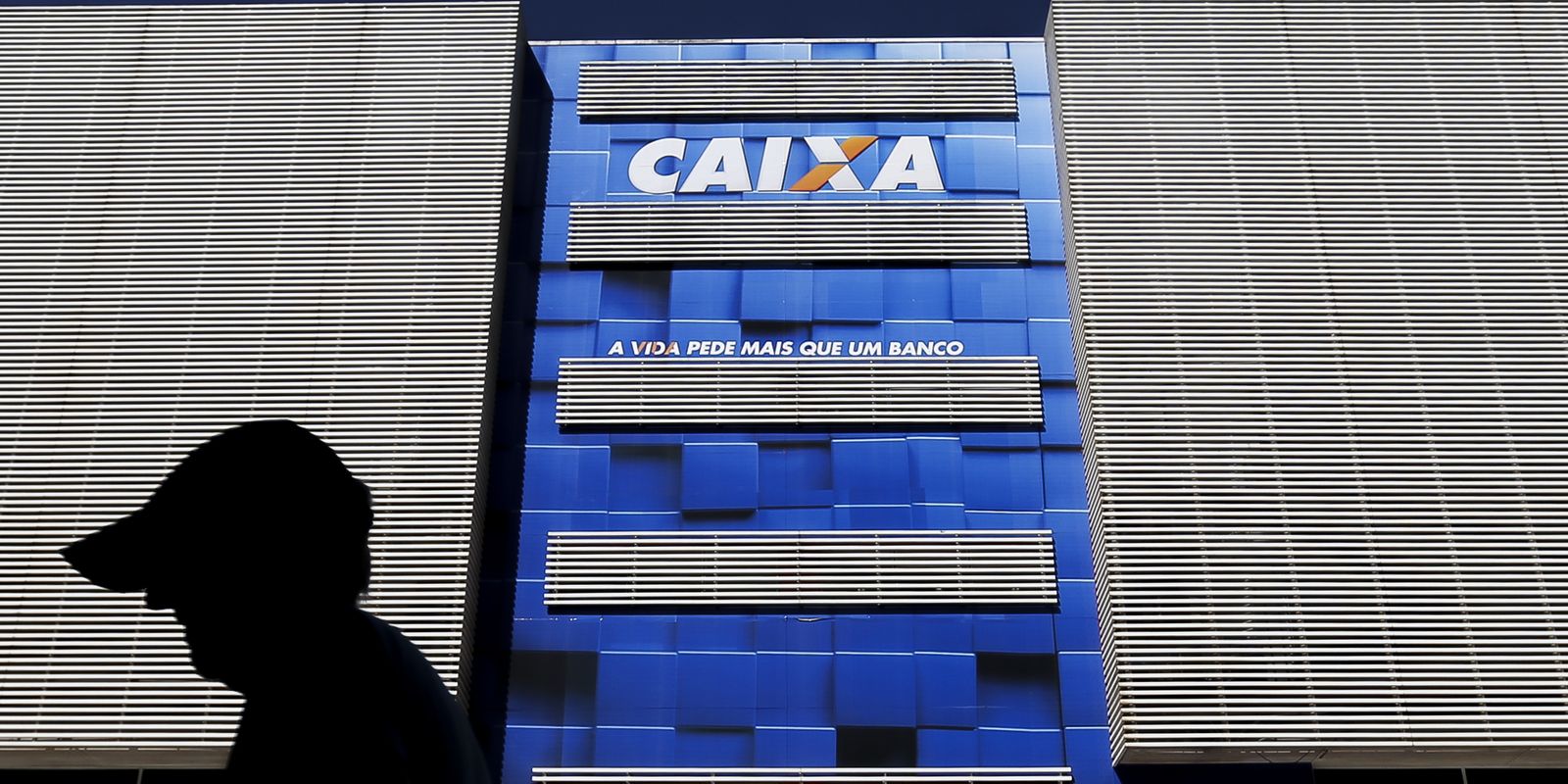Lucro da Caixa tem queda de 34% no primeiro trimestre por novas regras do Banco Central