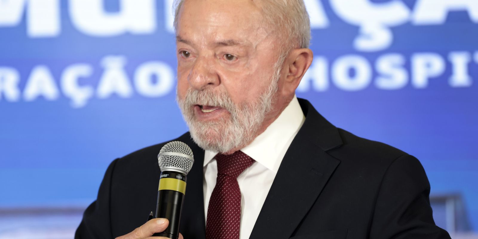 Lula começa tratamento de radioterapia após remoção de lesão no couro cabeludo
