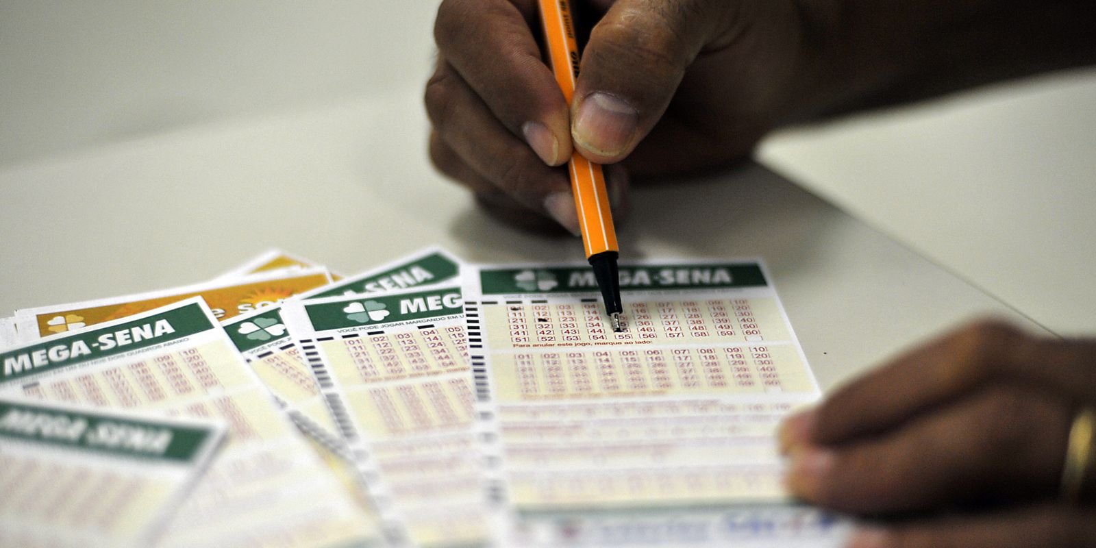 Mega-Sena acumula mais uma vez e alcança prêmio de R$ 65 milhões
