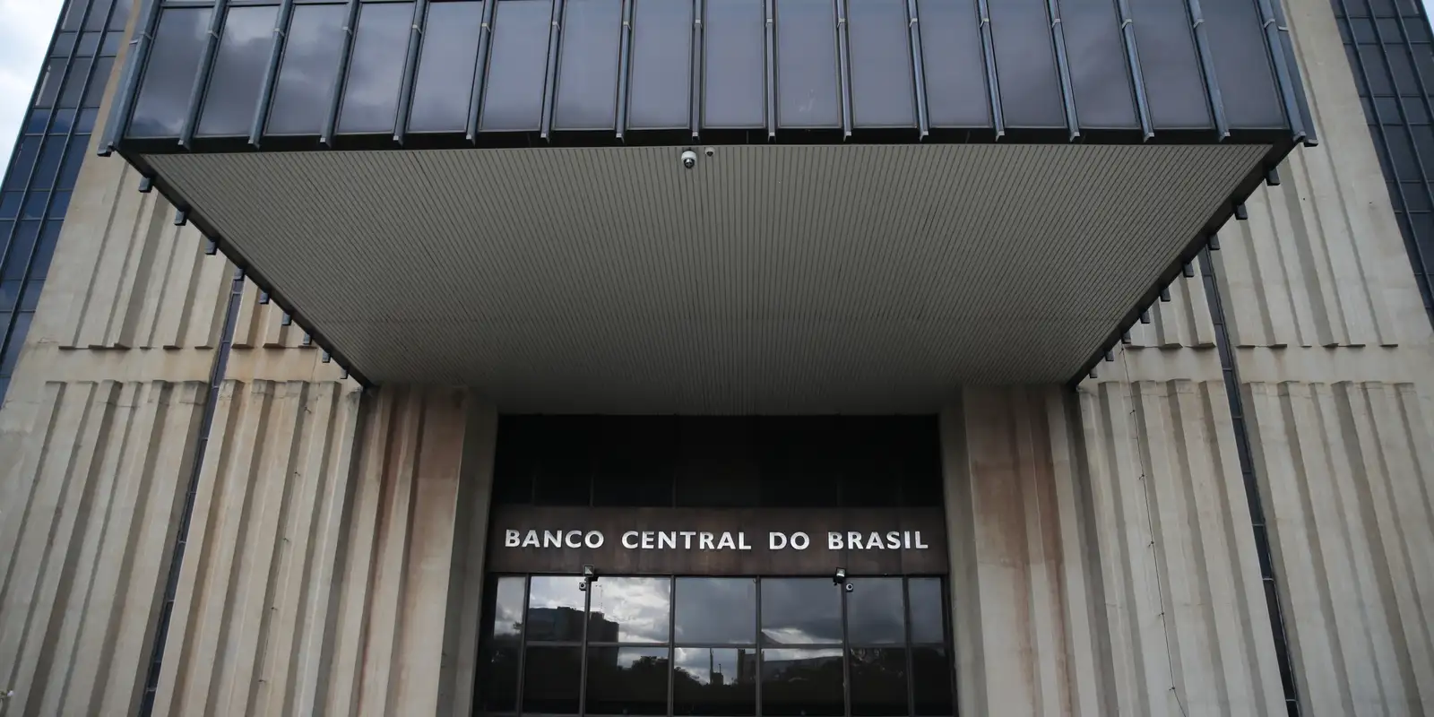 Projeção do mercado aponta inflação de 4,92% para 2026