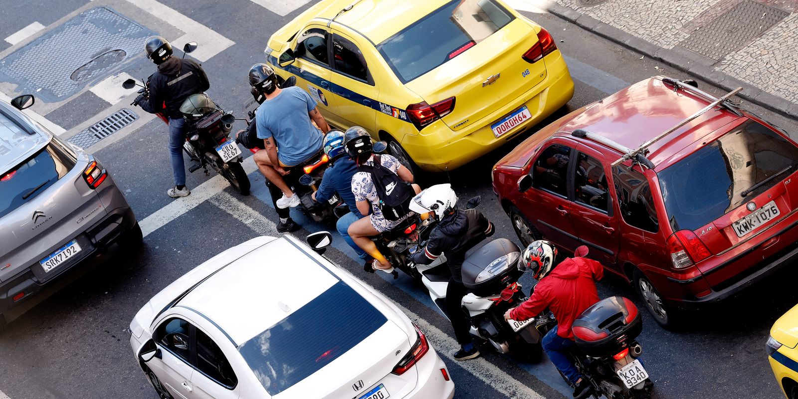 Aumento de mortes no trânsito com motos acompanha expansão de aplicativos de entrega