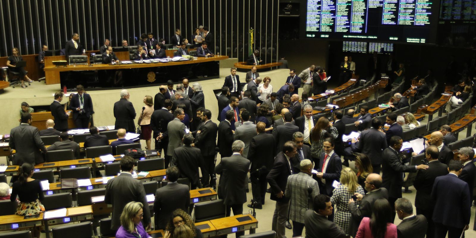 Municípios em débito poderão acessar verbas federais após derrubada de vetos