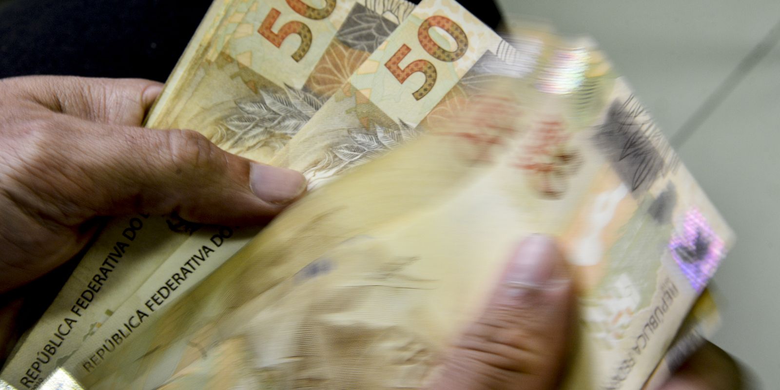 Nova etapa do Desenrola Brasil entra em vigor para facilitar renegociação de dívidas