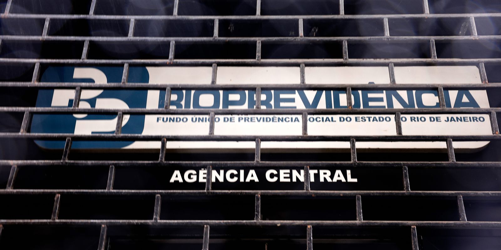 Operação contra Castro investiga aportes de R$ 3,6 bilhões em fundos do Master