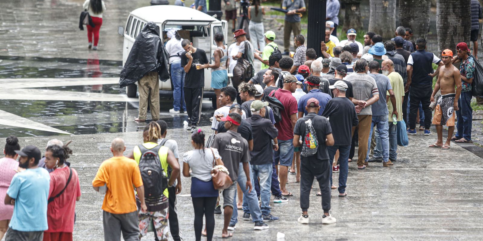 População em situação de rua atinge 388 mil em maio, com São Paulo à frente