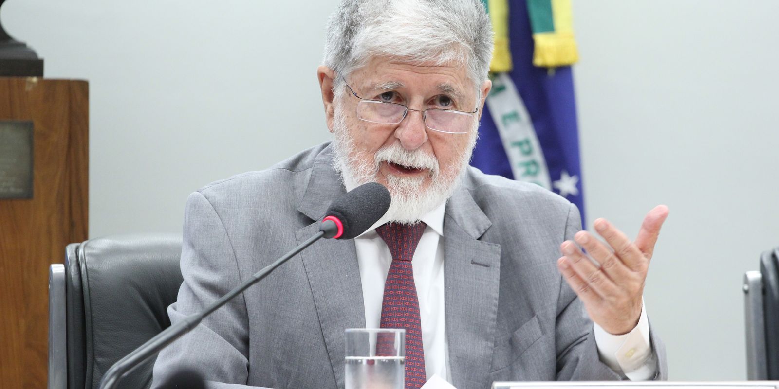 Celso Amorim reitera que pretexto para intervenção é inadmissível