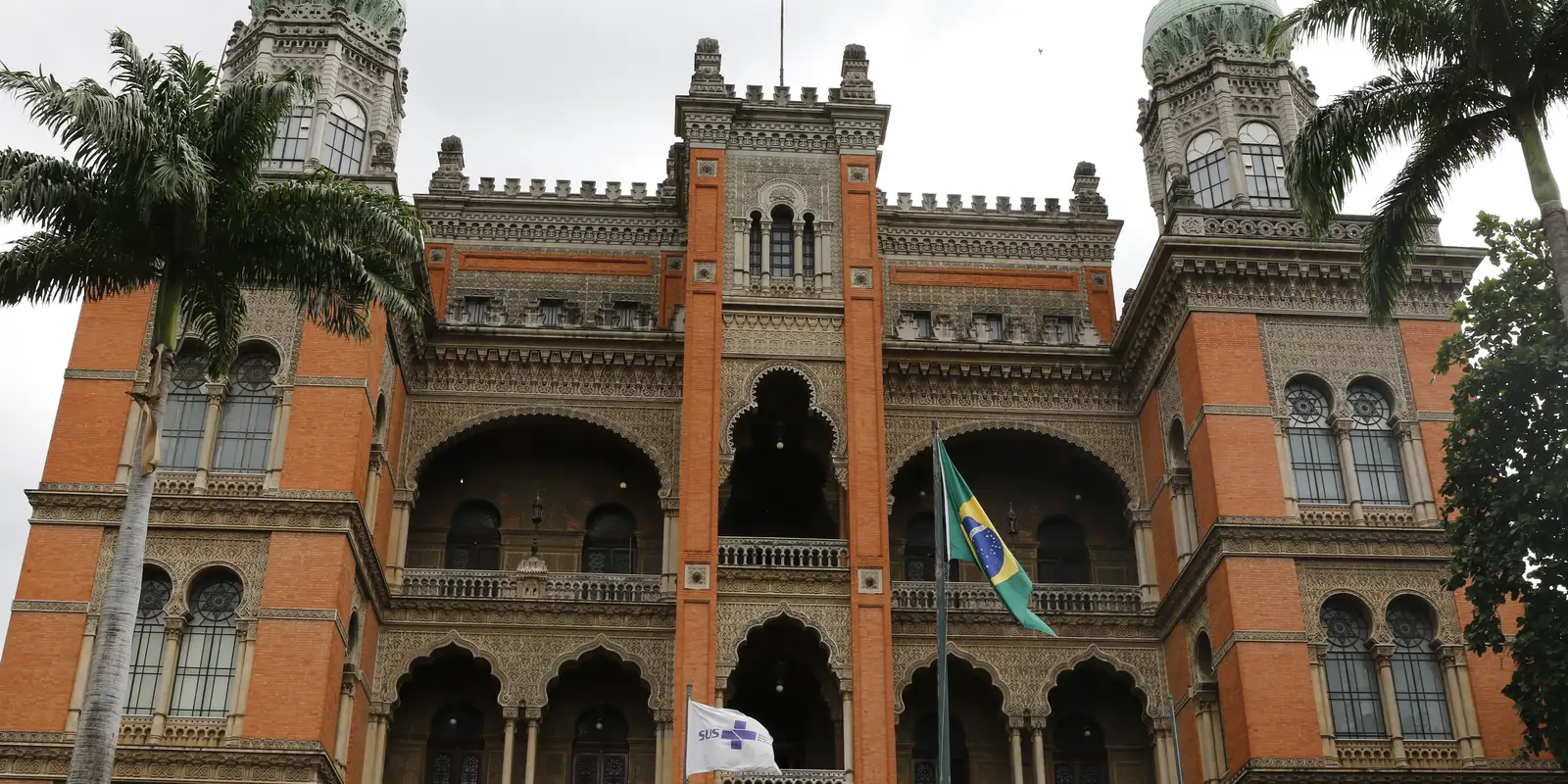 Fiocruz investiga caso de viajante belga no Rio; malária confirmada, ebola não descartado