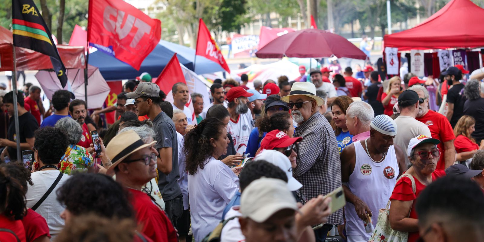 Centrais sindicais promovem ato nacional pelo direito ao descanso e fim da escala 6x1