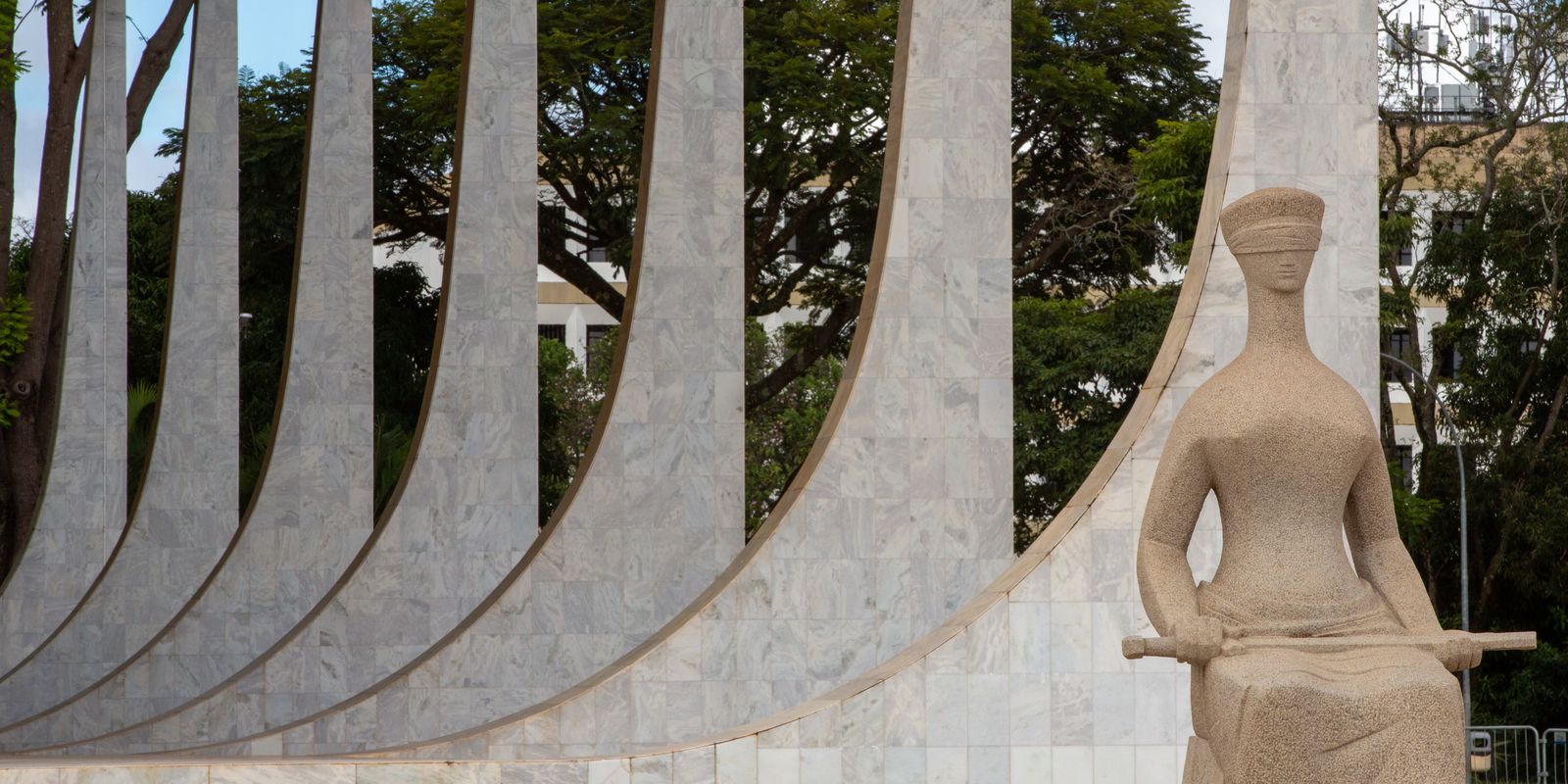 STF paralisa análise de recurso crucial para a revisão da vida toda