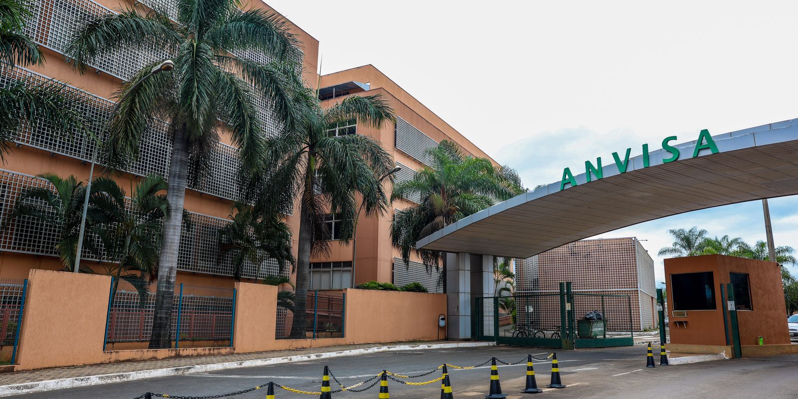 Anvisa ordena recolhimento de antibióticos e outros produtos com desvio de qualidade