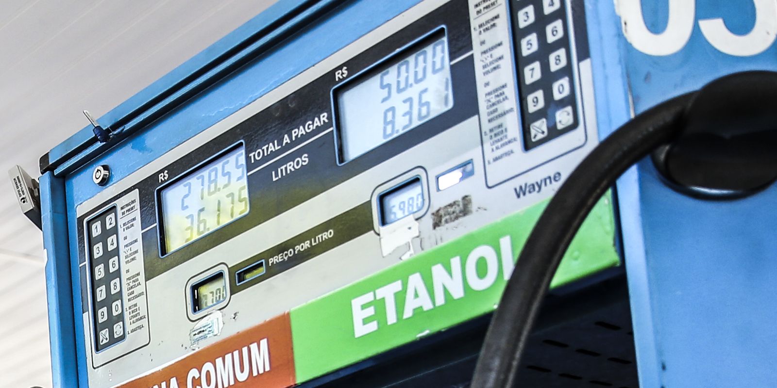 Brasil registrou alta menor nos preços do petróleo que a média global, indica Ineep