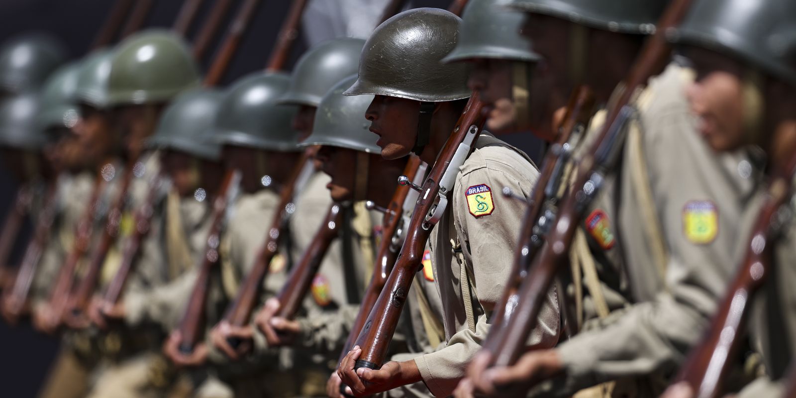 Exército prossegue com patrulhamento de fronteiras apesar de cortes orçamentários