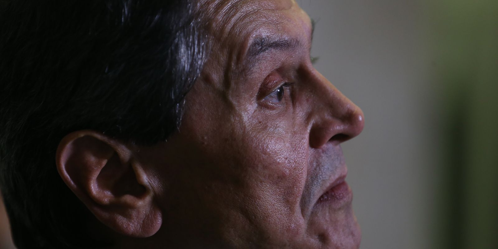 Ministros Moraes e Dino rejeitam pedido de Roberto Jefferson contra multa
