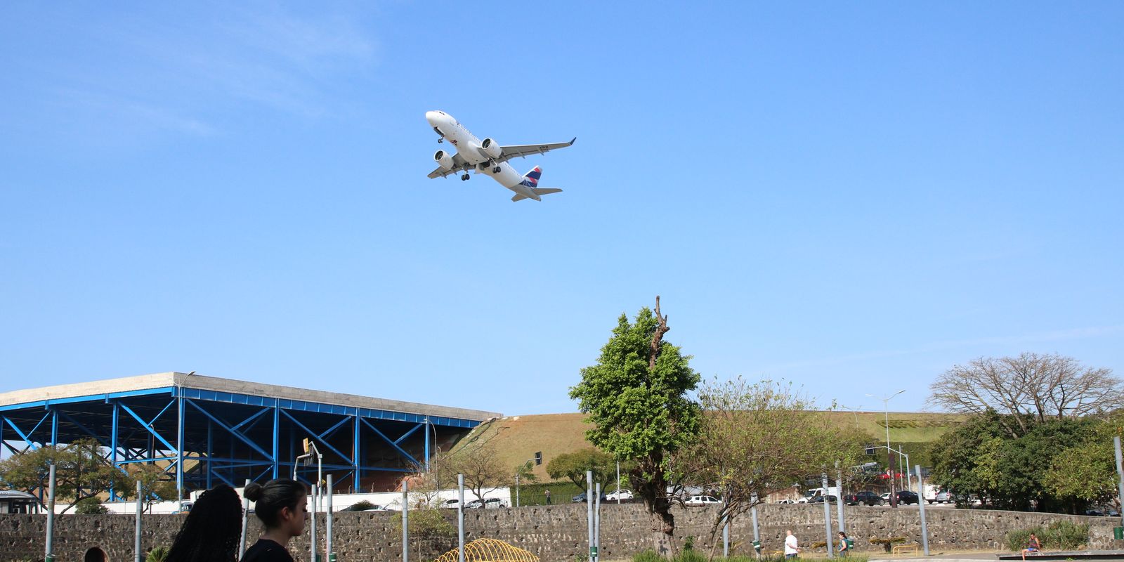 Aeronave argentina detecta impacto de drone no Aeroporto do Galeão
