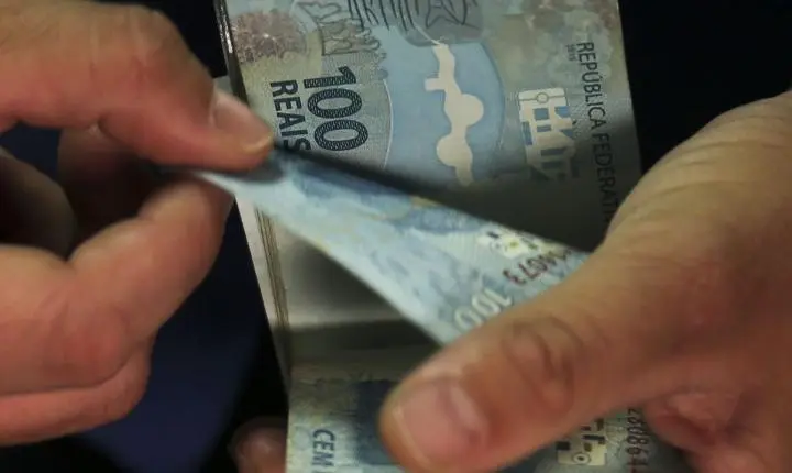 Abono salarial para nascidos em maio e junho tem início nesta sexta-feira
