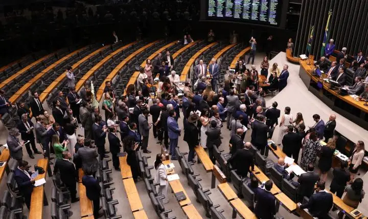 Congresso reverte veto de Lula e mantém PL da Dosimetria