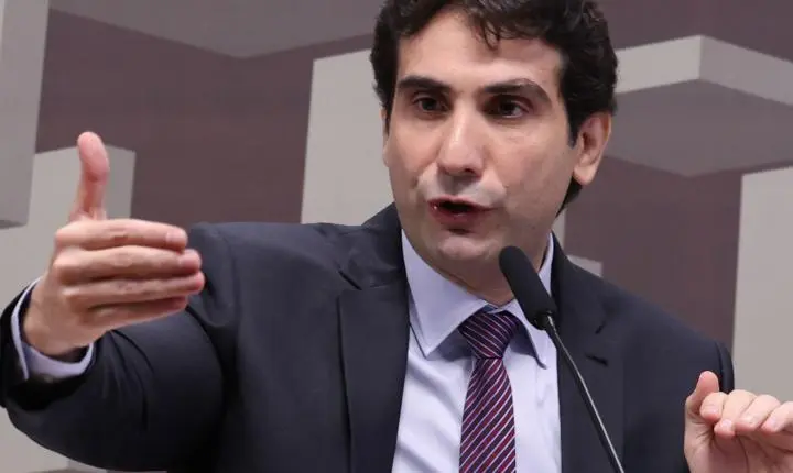 Galípolo revela o que alertou o Banco Central sobre o Banco Master