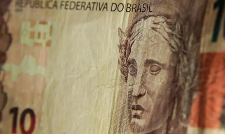 São Paulo impõe multa recorde de R$ 1 bilhão à Fast Shop