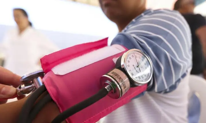 Hipertensão: a ameaça silenciosa e hereditária que exige novos hábitos