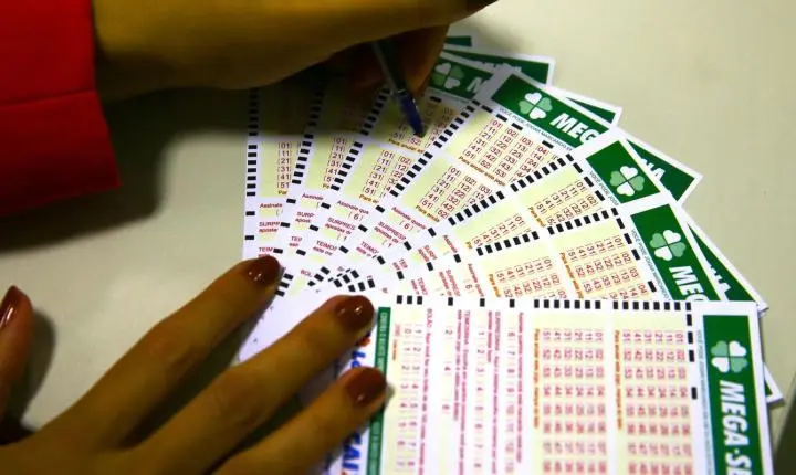 Mega 30 Anos sorteia R$ 320 milhões em edição especial; acompanhe ao vivo