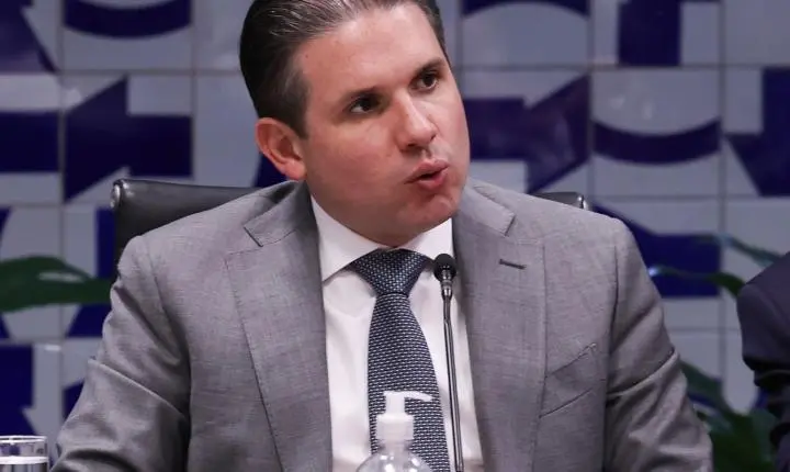 Motta convoca líderes para debater PL sobre fim da escala 6x1