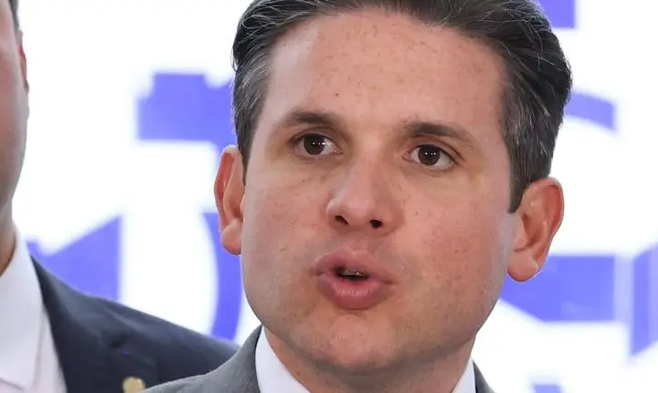 Motta institui grupo para debater PEC da redução da jornada 6x1