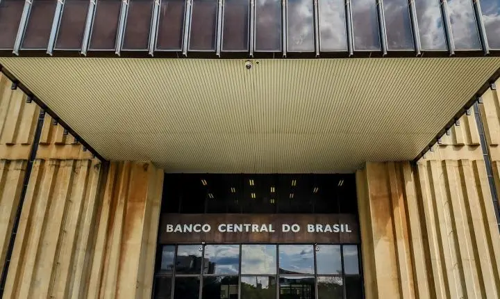 Votação sobre a autonomia financeira do Banco Central é postergada por pedido de vista
