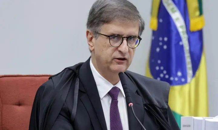 PGR se posiciona contra revisão da condenação de Bolsonaro