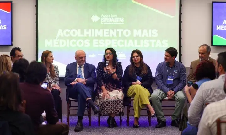 Rio de Janeiro acolhe 50 novos profissionais do projeto Mais Médicos Especialistas