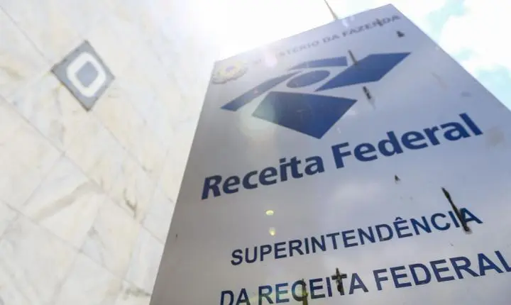 Receita Federal inicia pagamento de lote especial de restituição do IR em julho