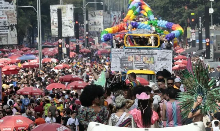 Jurista afirma que restrição a crianças em eventos LGBTQIA+ é motivada por ódio