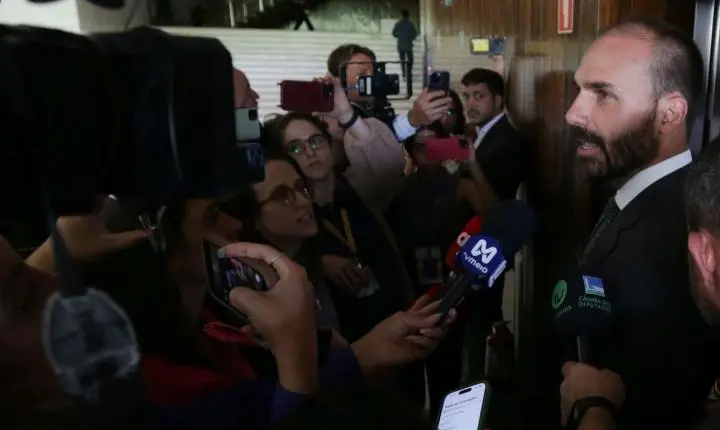 STF condena Eduardo Bolsonaro por coação e o declara inelegível